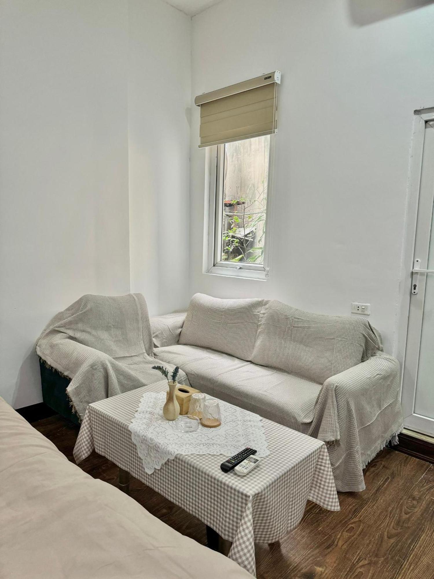 Bom'S House Apartment Hanoi Bagian luar foto