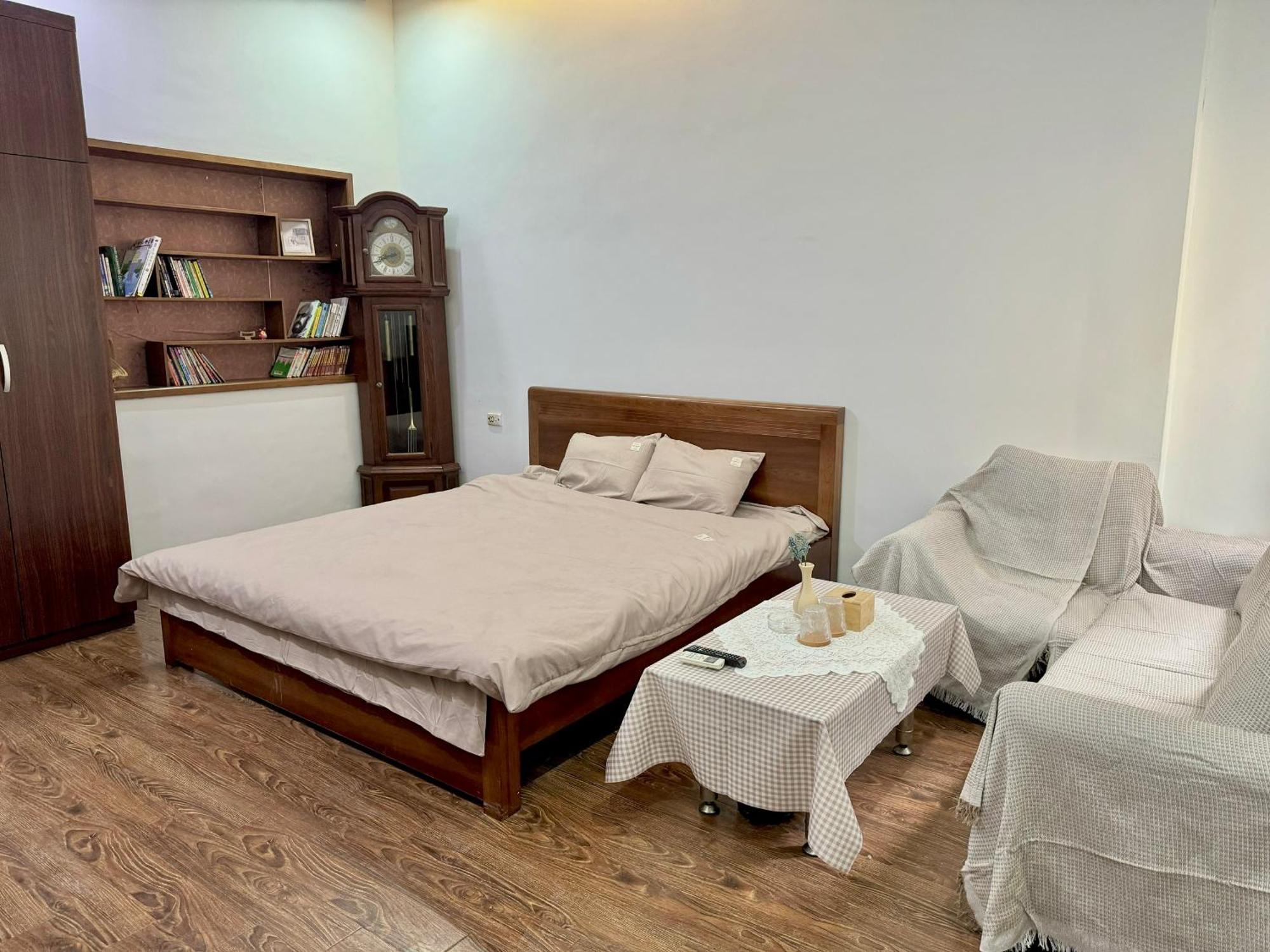 Bom'S House Apartment Hanoi Bagian luar foto